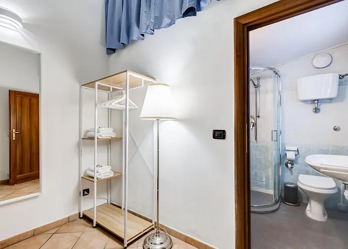 Coliseum Apartment