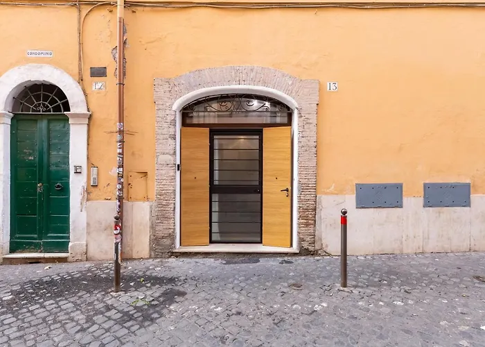 Apartment Coliseum *