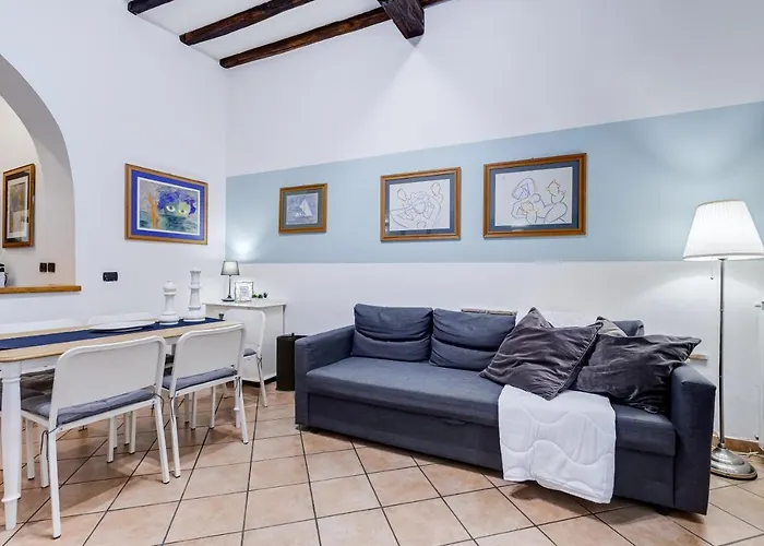 Apartment Coliseum *