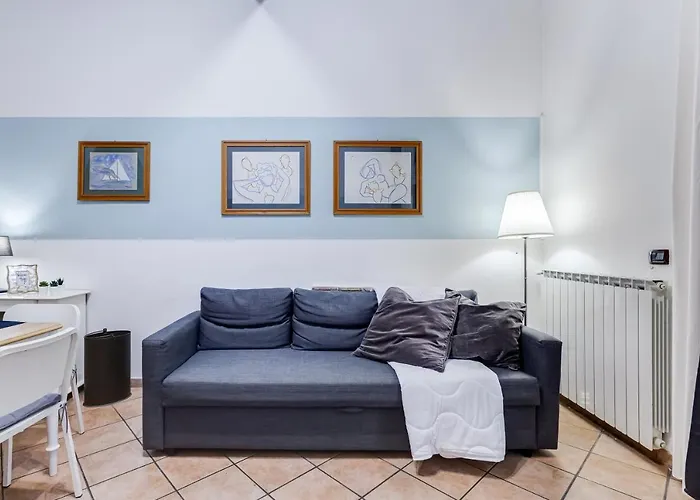 Apartment Coliseum *